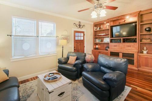 Downtown Jacksonville Townhome Private Patio