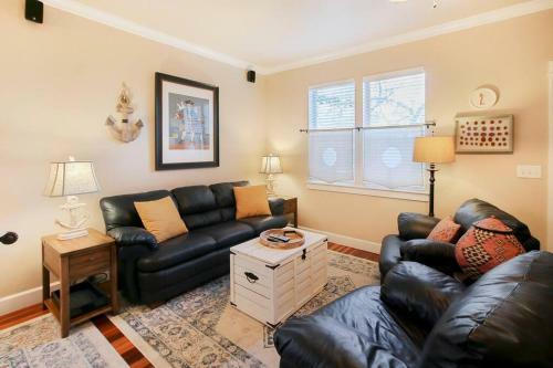 Downtown Jacksonville Townhome Private Patio