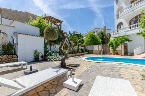 Yourhouse La Cabanya 8 Beach Apartments In Canyamel