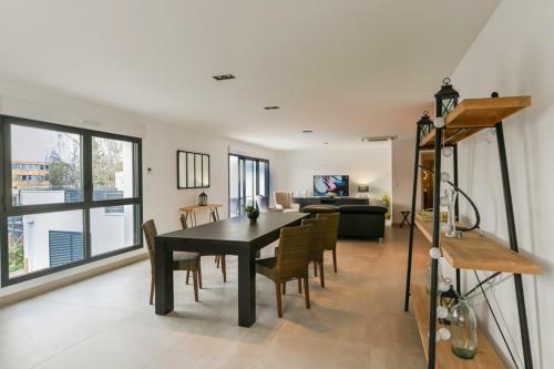 Apartamento 120 M Of Standing With Terrace And Jacuzzi