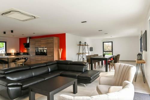 Apartamento 120 M Of Standing With Terrace And Jacuzzi
