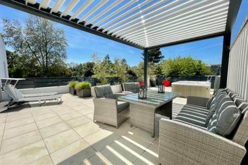 Apartamento 120 M Of Standing With Terrace And Jacuzzi
