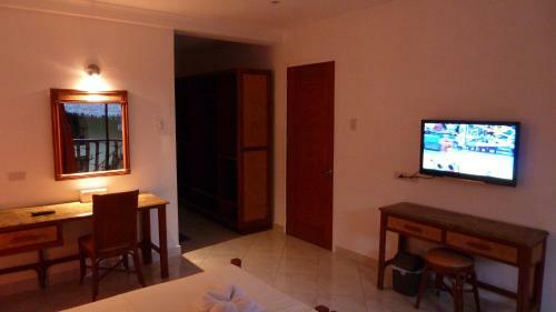 Hotel Alona Vida Beach Resort