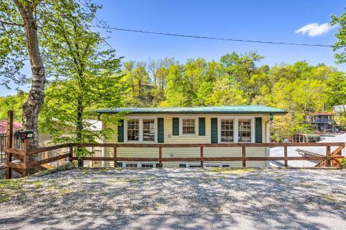 Charming Waterfront Cottage With Porch And Grill!