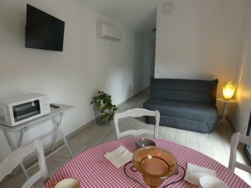 G�te L�on, 3 Pi�ces, 4 Personnes - Fr-1-360-715