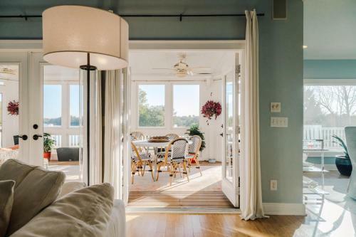 The Above Lakeside Retreat Nashville