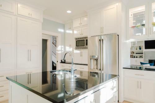The Above Lakeside Retreat Nashville