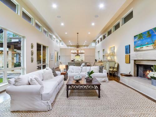 The Above Austin Luxe Estate