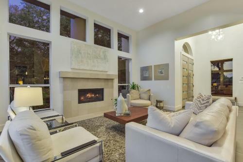 The Above Skyline View Estate