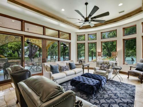 The Above Casa Tranquility On Lake Austin