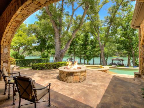 The Above Casa Tranquility On Lake Austin