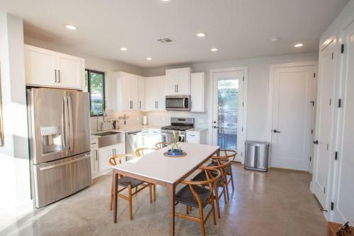 Chic Central Austin 2b House W/ Tesla Charger
