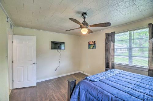 Gulf Coast Home Less Than 2 Mi To Parks And Museums!
