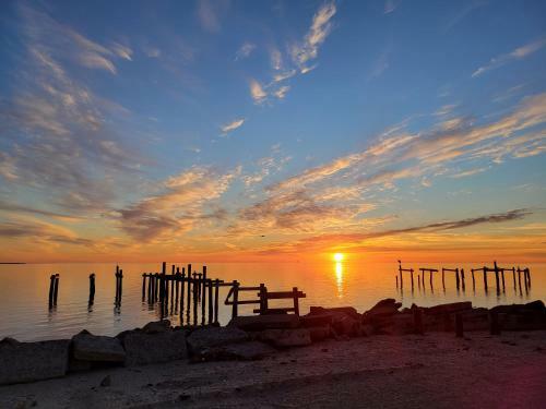 Bay Front Home With Spectacular Sunrise Views