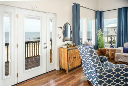 Bay Front Home With Spectacular Sunrise Views