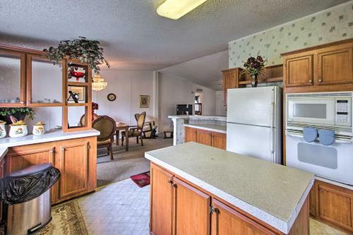 Quitman Home With Covered Deck And Lake Access!