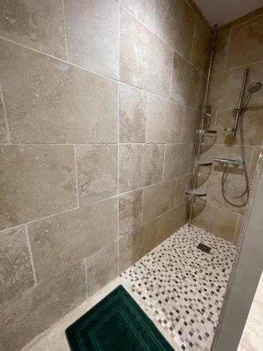 Petite Maison Pr�s Du Centre