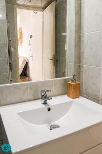 Apartamento Paisible 2 Pi�ces & Terrasse � 2 Pas De La Plage !
