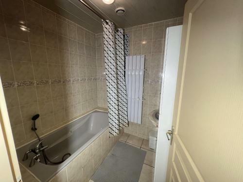 Maison Royan 3 Chambres Avec Salle D'eau, Piscine