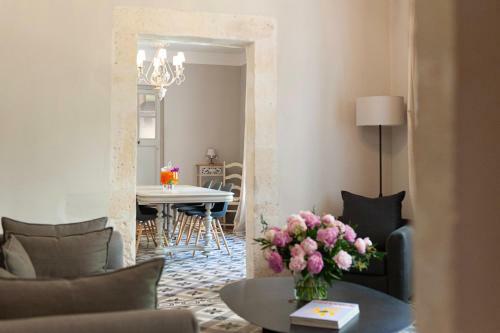 Hostal La Maison Du Village