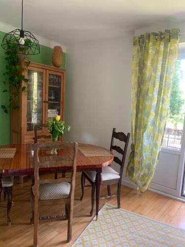 Apartamento Appart Ensoleill� Avec Balcon, Proche Parlement