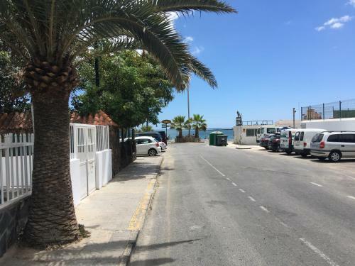 Hoplaco Beach Apartment