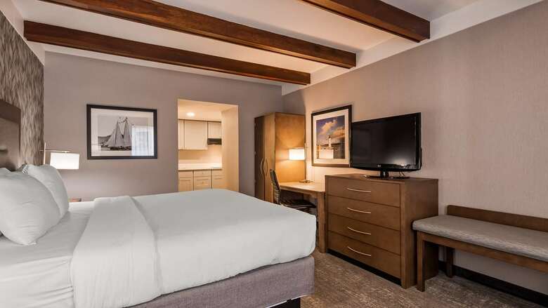 Best Western Plus Wynwood Hotel & Suites