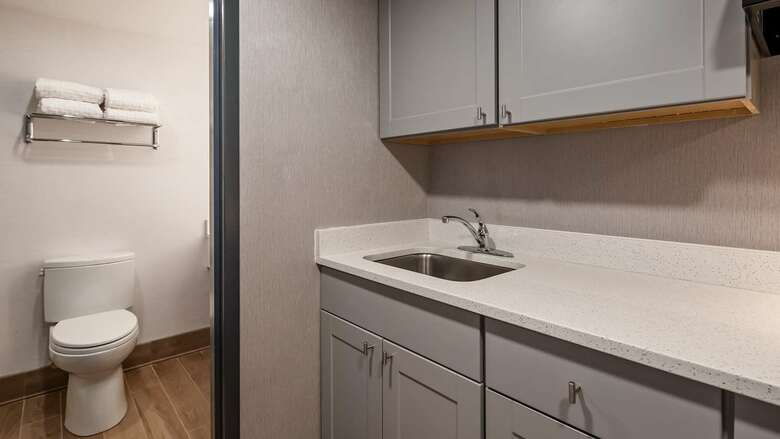 Best Western Plus Wynwood Hotel & Suites