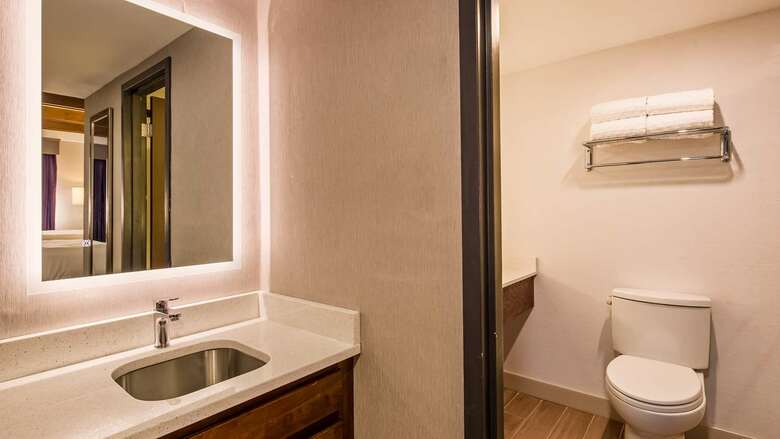 Best Western Plus Wynwood Hotel & Suites