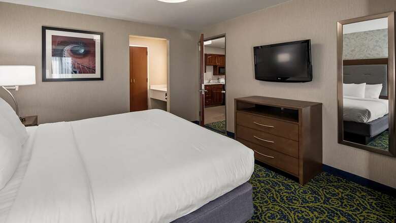 Best Western Plus Wynwood Hotel & Suites