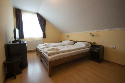 Hostal Sziklakert Fogad�