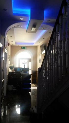 Bed & Breakfast The Crystal Lodge Hotel