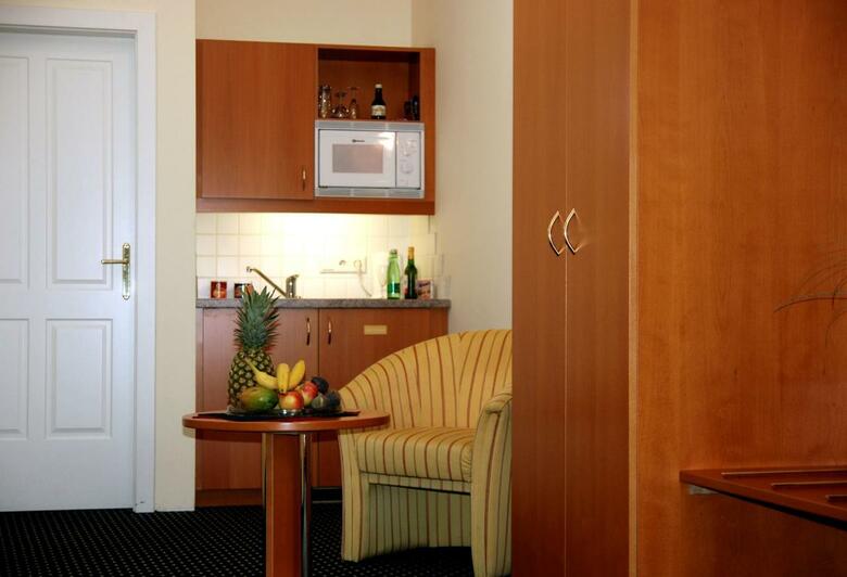 Suite Hotel 900 M Zur Oper