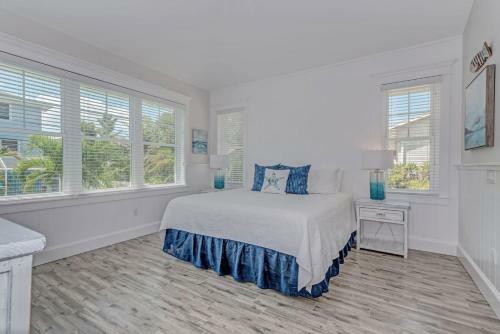 4 Bed 4 Bath, Bonus Bunk Room Heated Pool Water Slide Spa Wifi