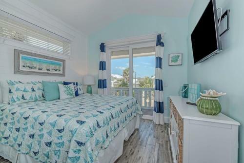 4 Bed 4 Bath, Bonus Bunk Room Heated Pool Water Slide Spa Wifi