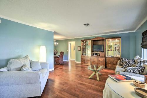 Clean Single-story Home With Hot Tub - Pets Welcome!
