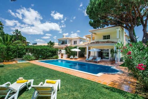Casa Moura Tai - Luxury Villa Overlooking Pinhal Golf Course