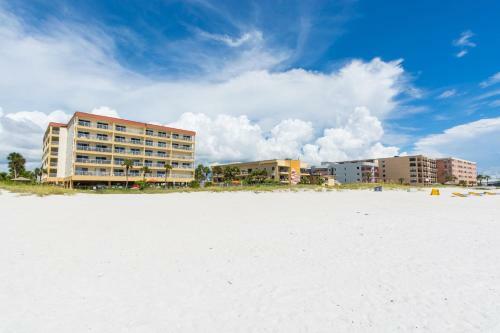 515 Madeira Norte Condo