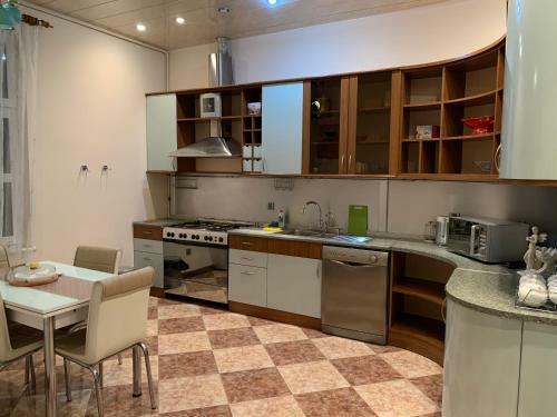 Old City Luxury Family Apartment