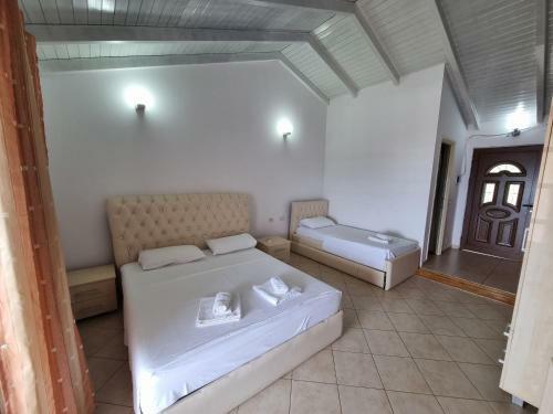 Sea View Apartment Dhermi With Balcony