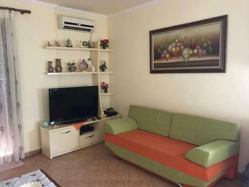 Apartamento Ideally Seascape Flat, With Beach View From Balcon