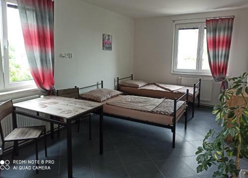 Albergue Ubytovac� Za?�zen� Karol�na
