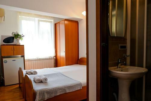 Villa Troya Apartments & Studios