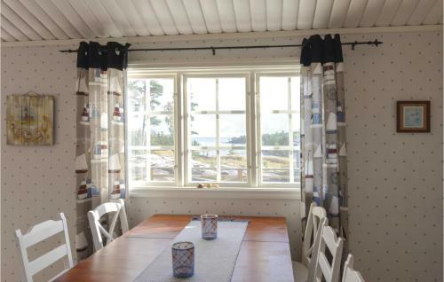 Three-bedroom Holiday Home In Animskog