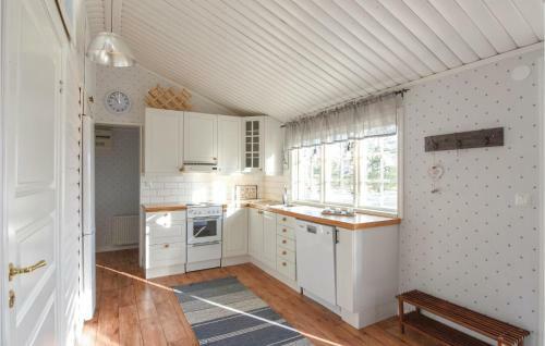 Three-bedroom Holiday Home In Animskog