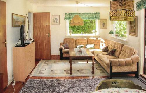 Two-bedroom Holiday Home In Beddingestrand