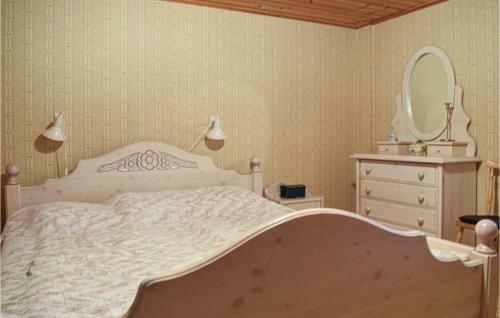 Nice Home In Borgholm With 5 Bedrooms