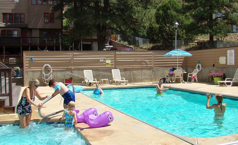 Aparthotel The Ferringway Resort Condominiums