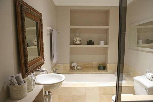 Villa De Luc Ultimate Country Privacy