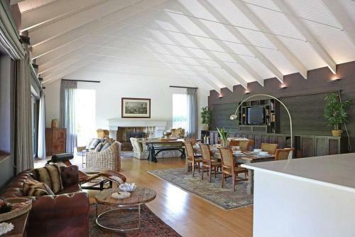 Villa De Luc Ultimate Country Privacy